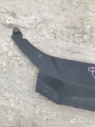 Накладка на телевизор Audi Q5