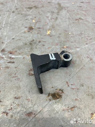 Петля двери передняя левая Audi A6 C7 3.0 2012