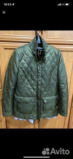 Продаю легкую курточку