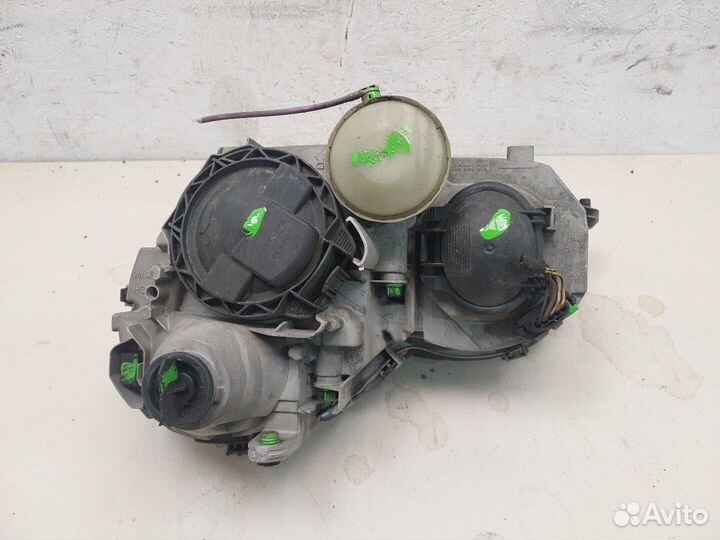 Фара (передняя) Mercedes C W203, 2002