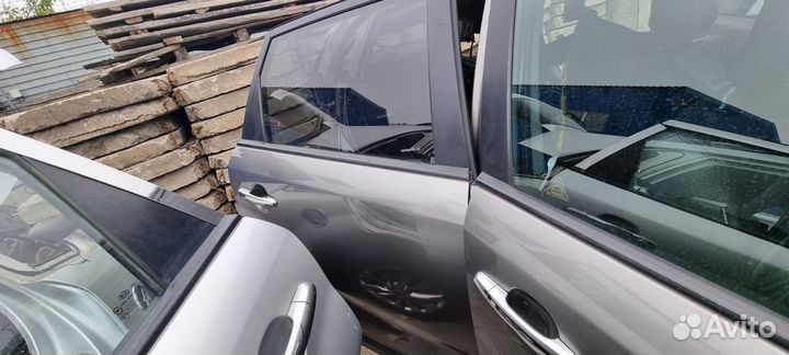 Дверь правая задняя Kia Sorento XM