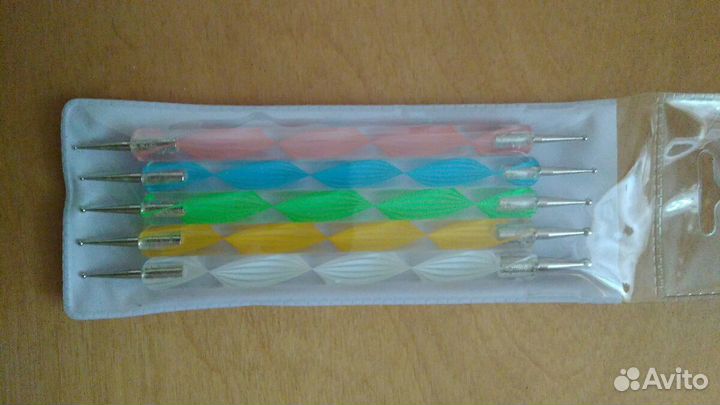 Дотсы (для дизайна ногтей)