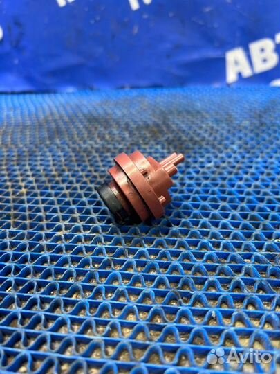 Вакуумный клапан Mitsubishi Lancer 9 седан 4G15