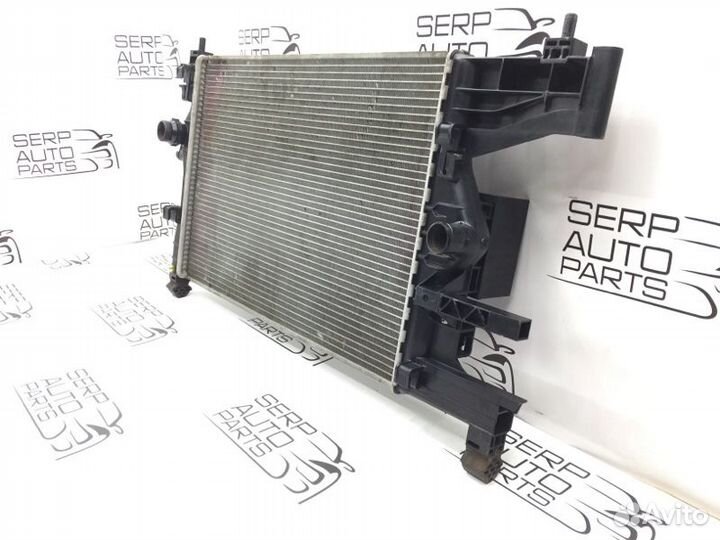 Радиатор двигателя Opel Astra J A16XER 2012