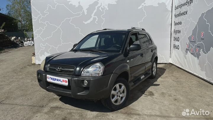 Клапан электромагнитный изменения фаз грм Hyundai Tucson (JM) 24355-23770