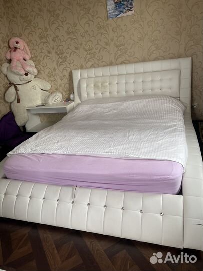 Продам кровать бу без матрас