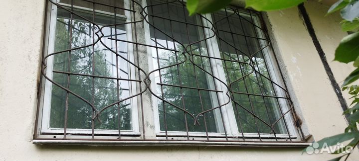 Решетки оконные бу