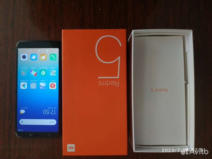 Телефон Xiaomi redmi 5 plus