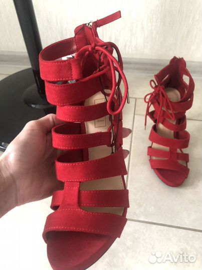 Босоножки Бершка