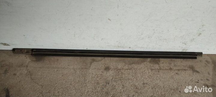 Молдинг стекла передний правый Тагаз C10 2011-2014