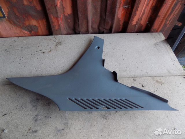 Обшивка стойки Logan 2005-2014