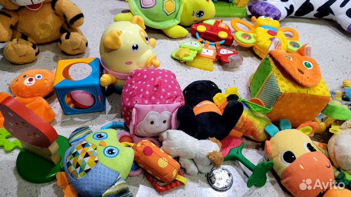 Игрушки развивающие и музыкальные пакетом