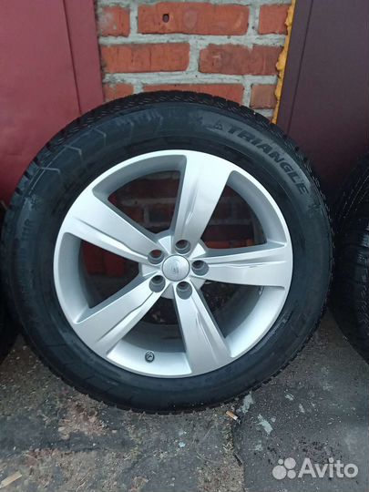 Колеса R19 Land Rover Velar зима