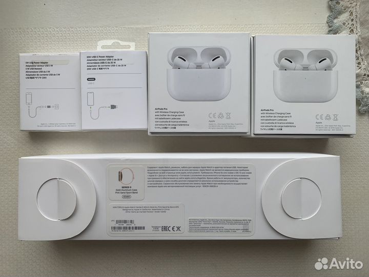 Коробки от техники Apple