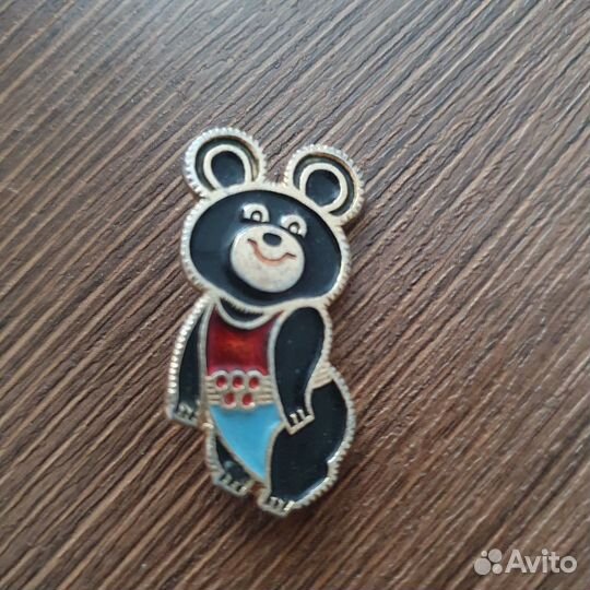Значок олимпийский мишка