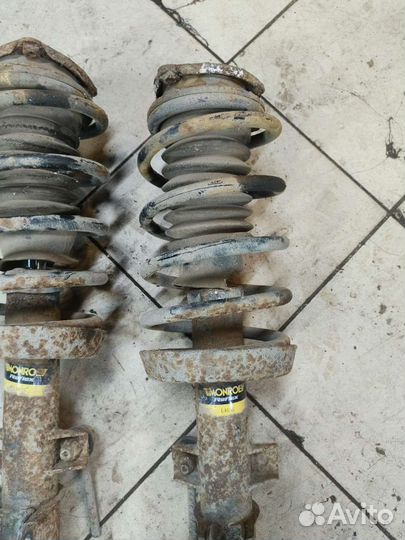 Передние стойки Saab 9-5