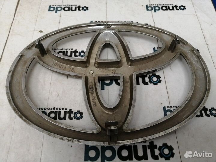 Эмблема в решетку радиатора 90975-02100 Toyota