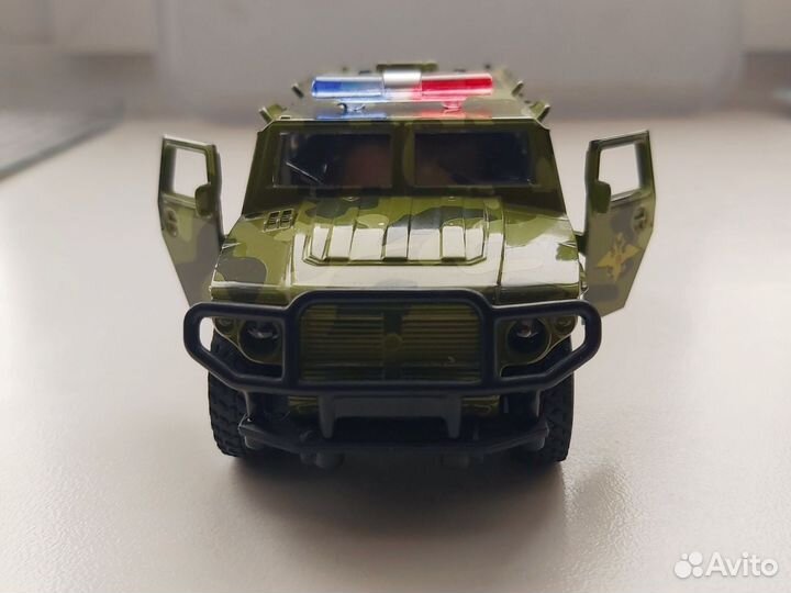 Автомодель Тигр