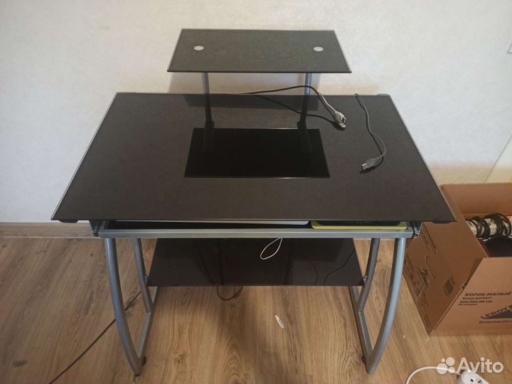 Компьютерный стол стеклянный бу