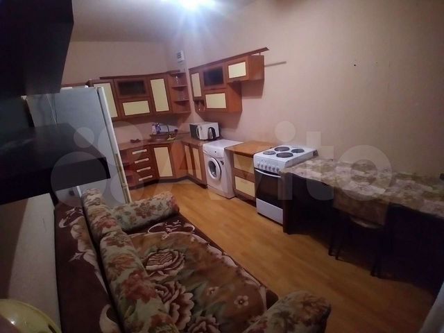 2-к. квартира, 82 м², 7/17 эт.