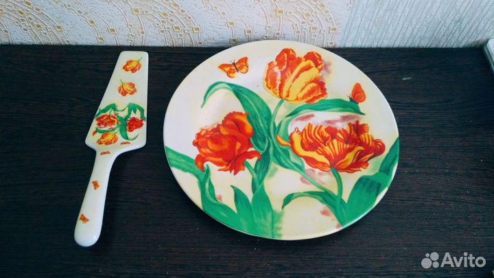 Набор, блюдо под торт и лопатка