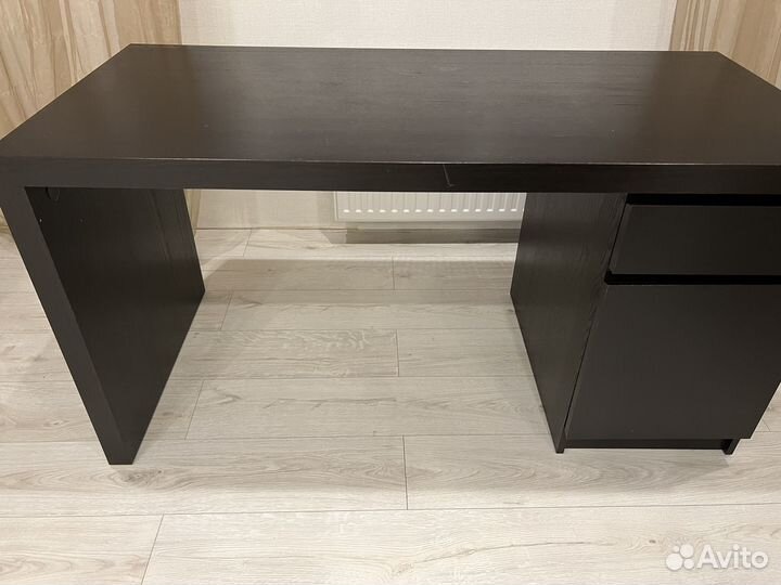 Стол Икеа Мальм