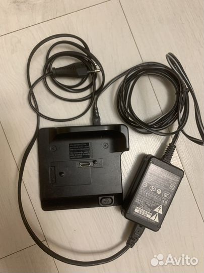 Видеокамера Sony HDR-SR11E