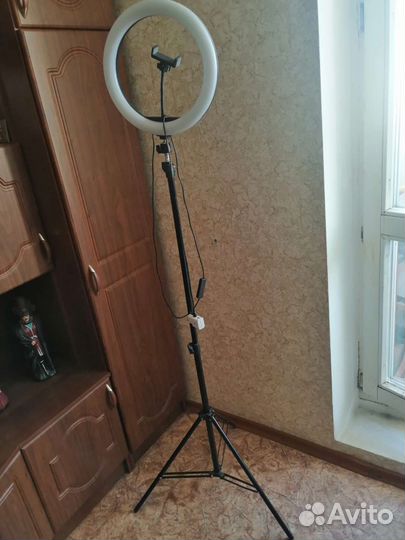 Лампа кольцевая