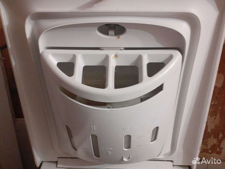 Стиральная машина с вертикальной загрузкой