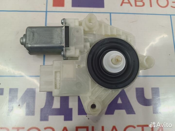 Моторчик стеклоподъемника задний левый Volkswagen