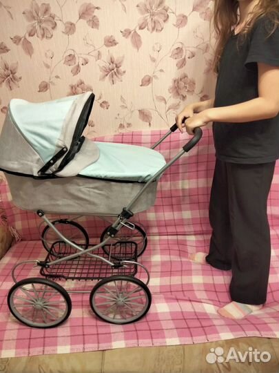 Коляска для кукол в отличном состоянии