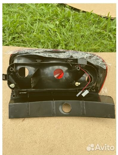 Фонарь задний правый duster 16