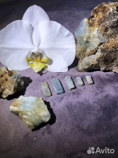 Аквамарин в породе