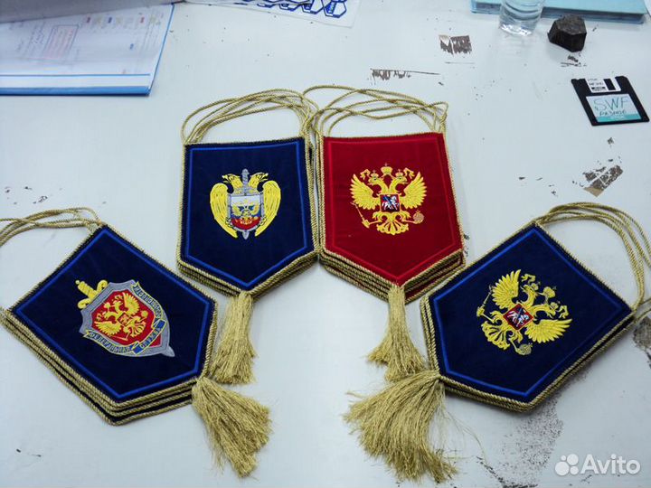 Атласные с индивидуальным дизайном