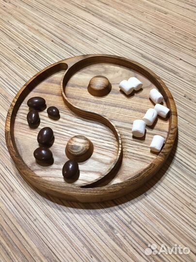 Вазочка резная деревянная 