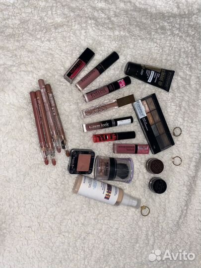 Набор косметики пакетом бронь