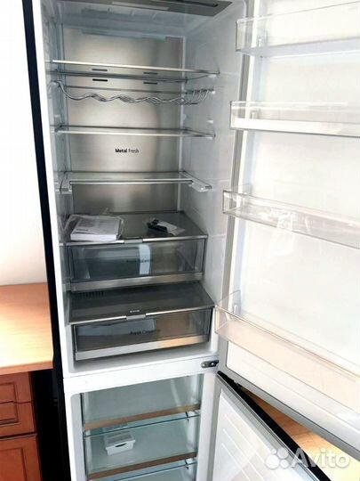 Холодильник LG GBB92mcbap