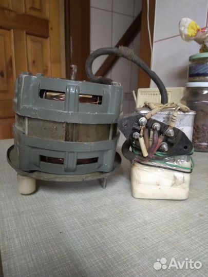 Двигатель однофазныйй