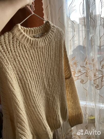 Свитер