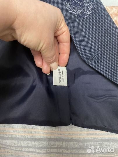 Продаю костюм для мальчика