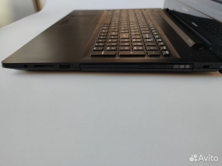 Ноутбук 15.6