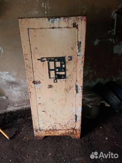 Оружейный сейф на 3 ствола