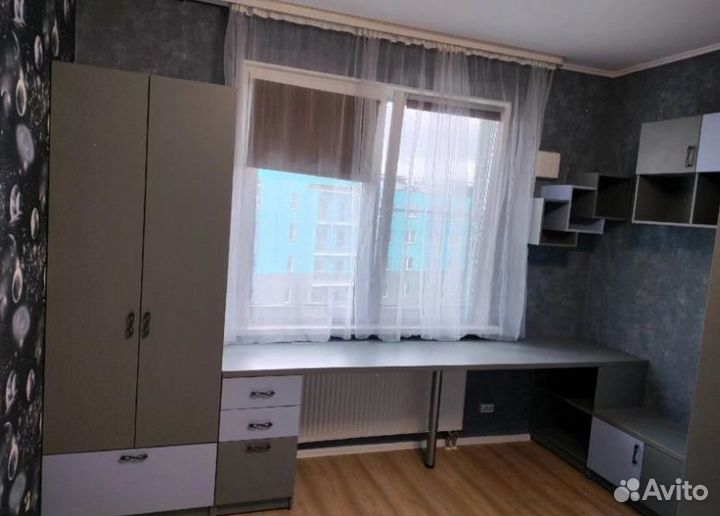 Рабочая зона у окна