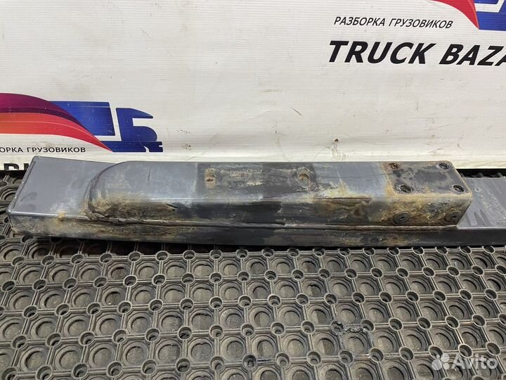 Усилитель переднего бампера Iveco Stralis