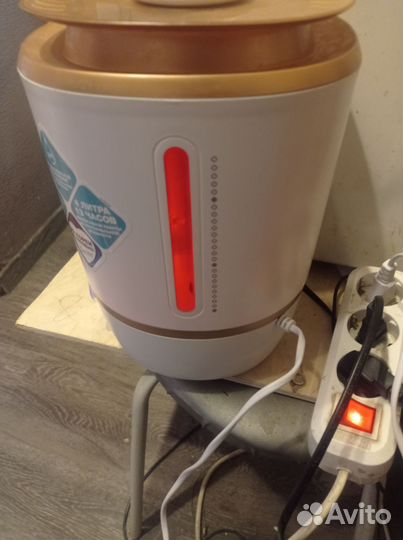 Увлажнитель воздуха huindai 4 л. 300 м л