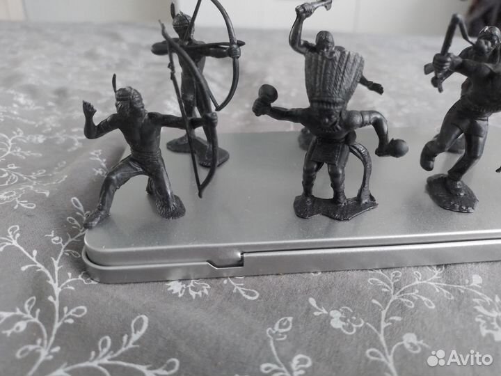 Солдатики дзи, индейцы