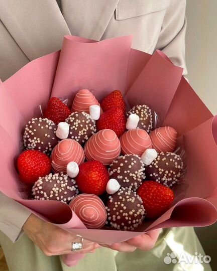Клубника в шоколаде букет