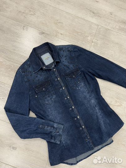 Рубашка джинсовая со стразами