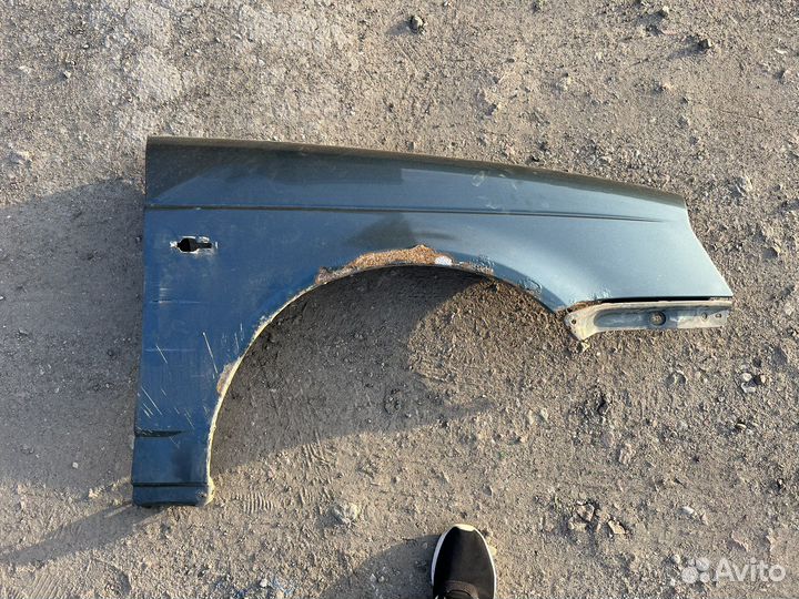 Крыло переднее правое priora