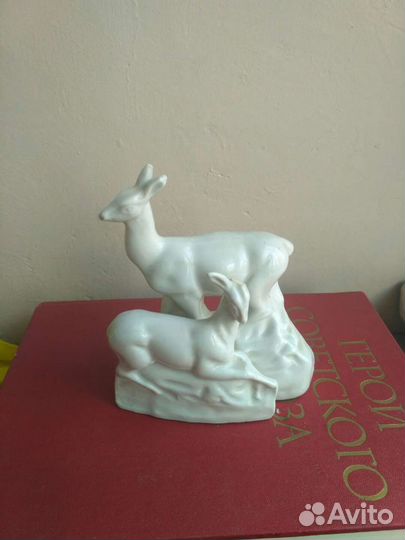Фарфоровая статуэтка 